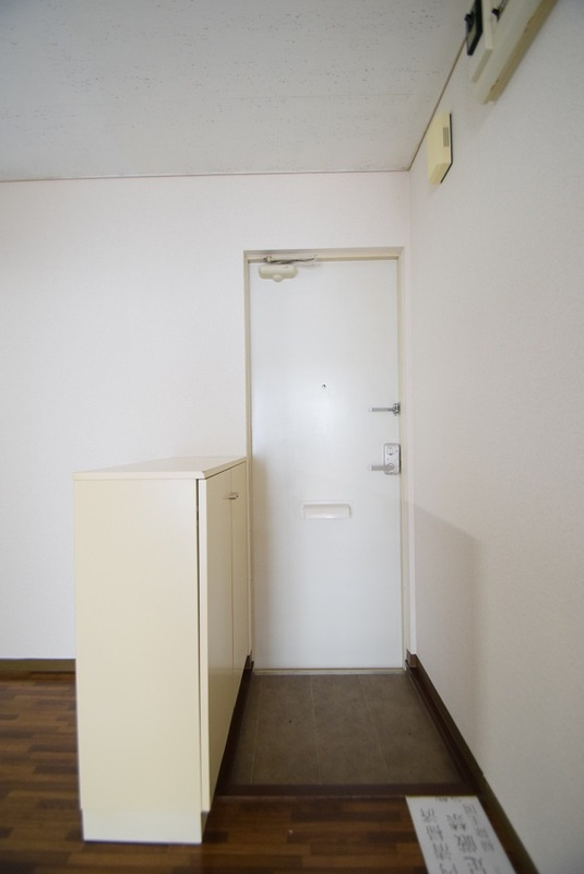 ハイツZCの玄関