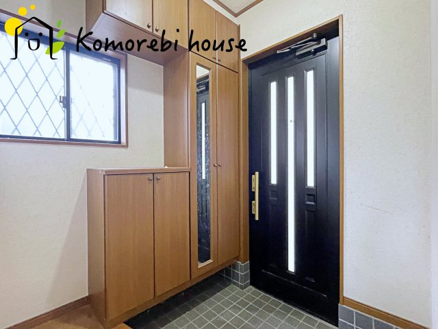 さいたま市西区宮前町　中古一戸建ての玄関
