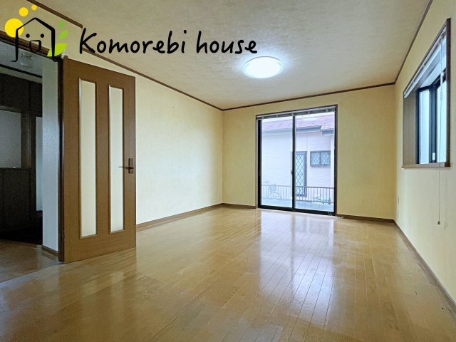 さいたま市西区宮前町　中古一戸建ての居間・リビング