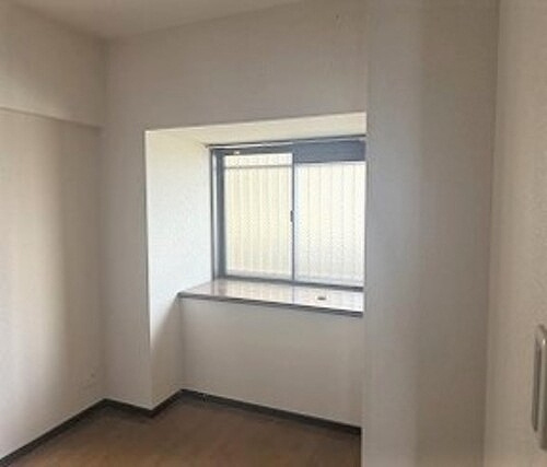 ライオンズガーデンシティ鳥飼３番館のその他|洋室　出窓付