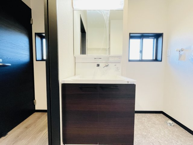 【独立洗面台】 | 深谷市上野台第59期　ワイウッドコート　新築戸建　全3区画　2号棟　