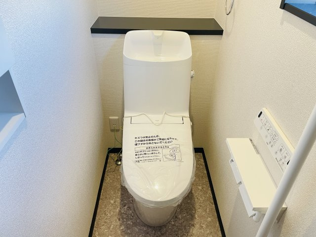 【トイレ】 | 深谷市上野台第59期　ワイウッドコート　新築戸建　全3区画　2号棟　