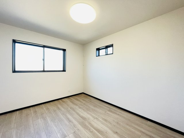【洋室】 | 深谷市上野台第59期　ワイウッドコート　新築戸建　全3区画　2号棟　