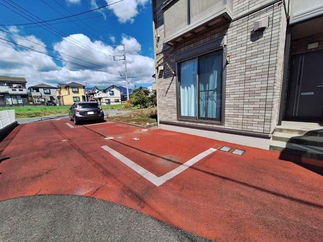 ラ・リベルテの駐車場