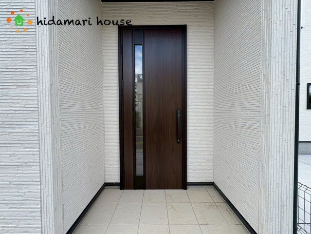 桶川市上日出谷南1丁目第1期　新築戸建　リナージュ02の玄関