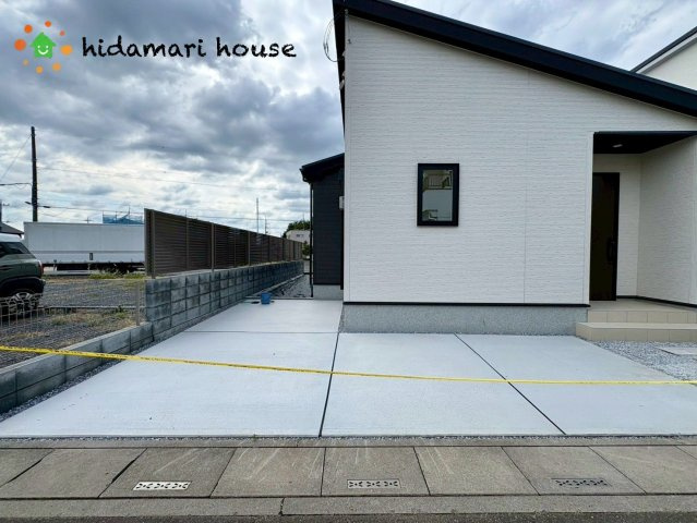 桶川市上日出谷南1丁目第1期　新築戸建　リナージュ02の駐車場