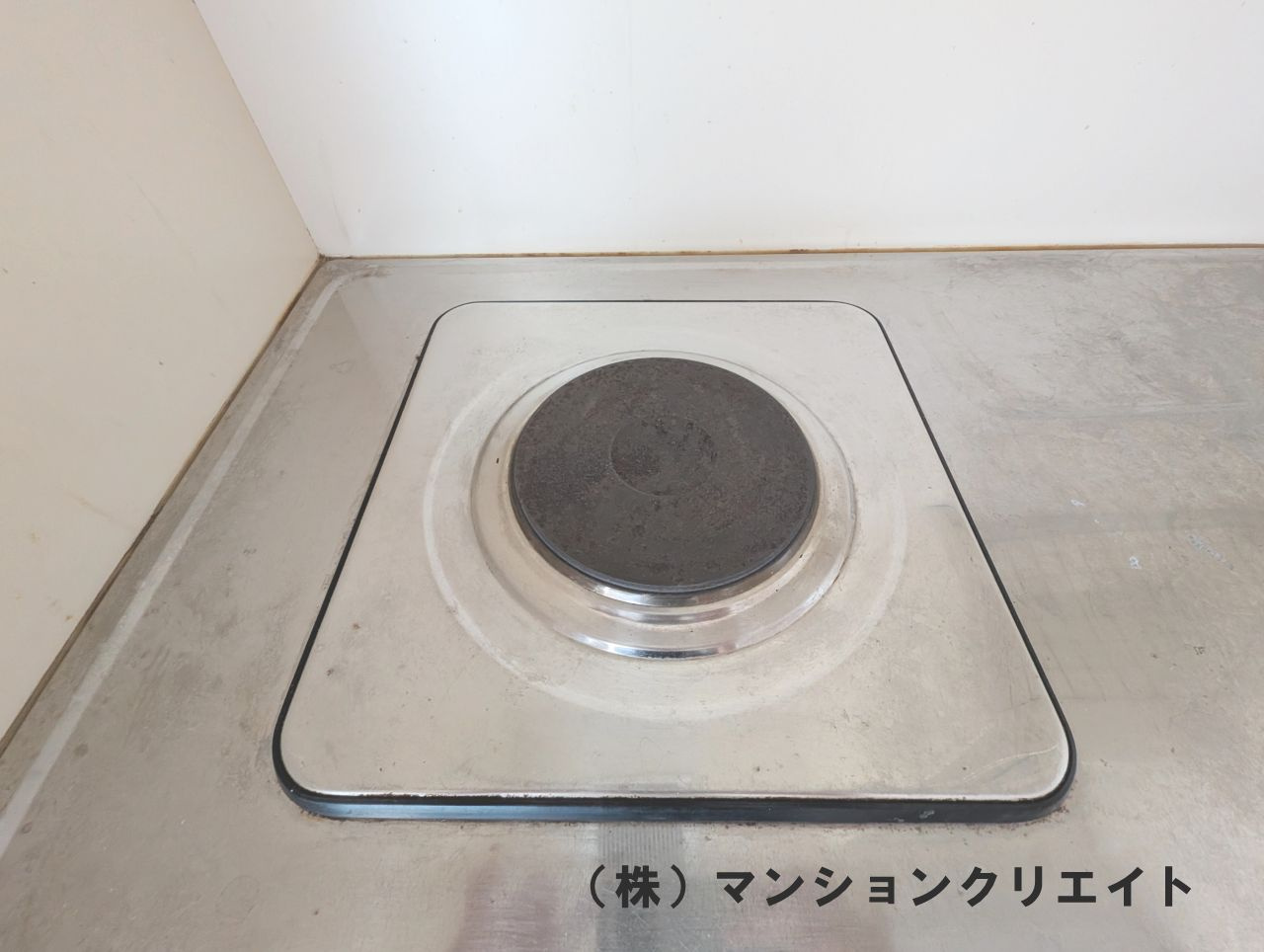 ゴールデンパーク豊島のキッチン|1口の電気コンロ