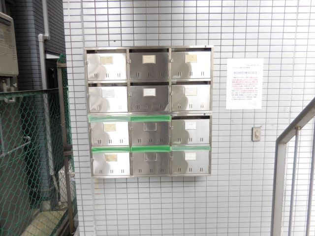 アンフィニィ富田のエントランス