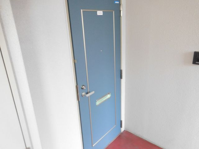 アンフィニィ富田の玄関