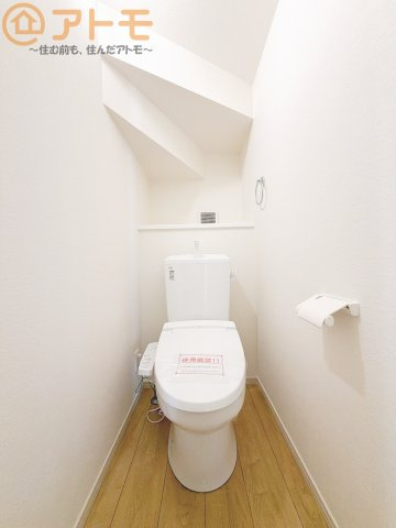 【トイレ】 | 駿河区新川1期　新築戸建　全1棟 | 年代を問わず使いやすい洗浄機能付きのトイレ♪肌への負担をも減らせるのでお子様の敏感なお肌も安心！