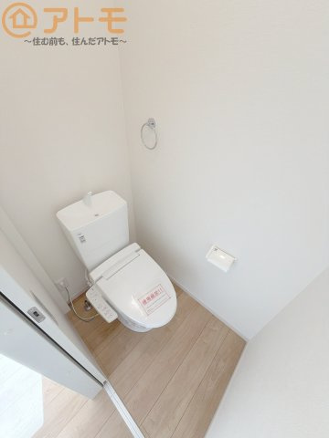 【トイレ】 | 駿河区新川1期　新築戸建　全1棟 | 毎日使うトイレだからこそ機能性を重視したいですよね！温水洗浄便座で快適な時間をお過ごしください♪