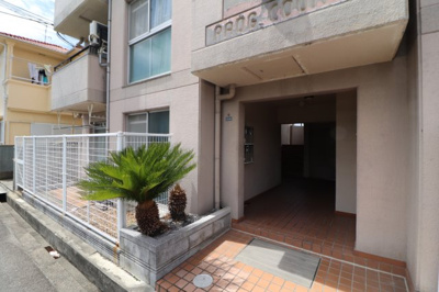 【エントランス】 | プロックコート