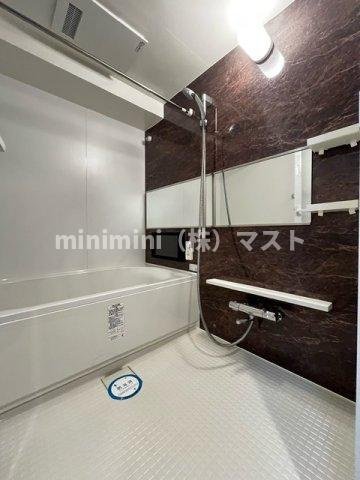 プレジオ難波EUROの浴室|カラーバリエーション有【偶数階白基調】