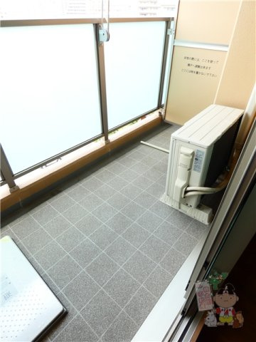 エスト東古松のバルコニー