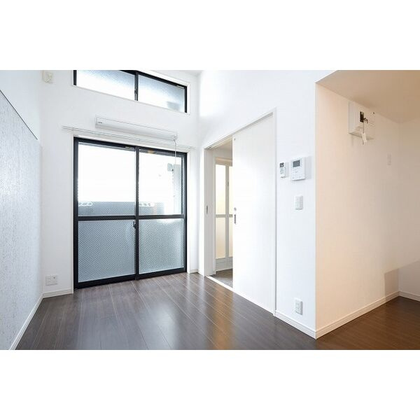 エクシア道徳の居間・リビング