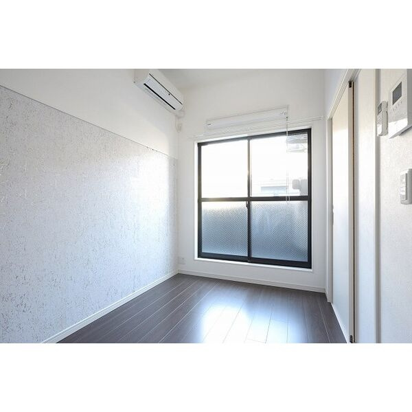 エクシア道徳の洋室