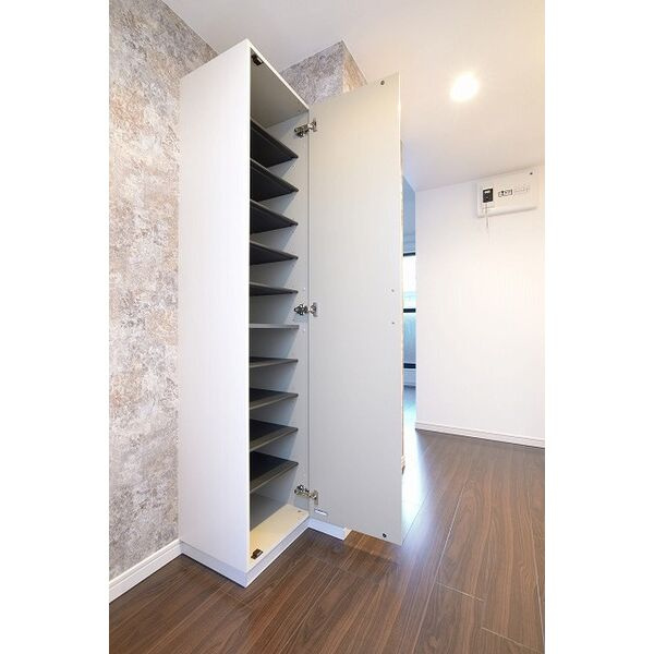 エクシア道徳の玄関