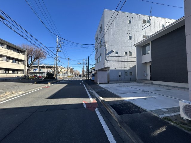 新築　前橋市南町1期　１号棟の前面道路含む現地写真|現地写真　北側接道幅員約10ｍ