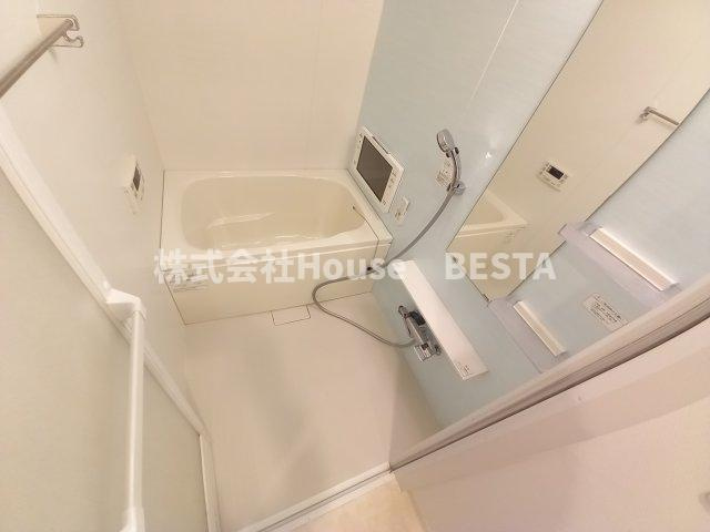 シャーメゾン神戸の浴室