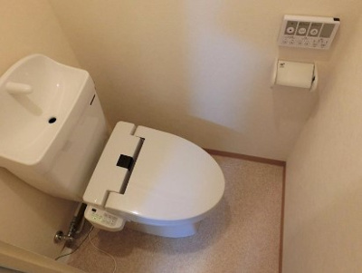 【トイレ】 | 第2小美野マンション | 温水洗浄便座。