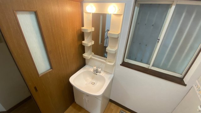 津之江2丁目戸建の洗面所