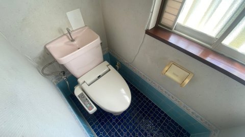 津之江2丁目戸建のトイレ