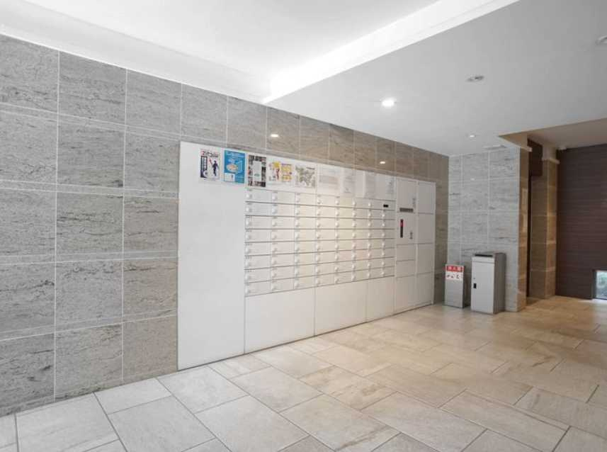 プライムメゾン早稲田　眺望良好　スーパー至近　角部屋のロビー