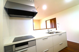 【キッチン】 | 高崎市福島町戸建賃貸住宅エステートハウス | PanasonicのIHクッキングヒーターは安全安心・お手入れも楽ちん♪