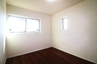 【洋室】 | 高崎市福島町戸建賃貸住宅エステートハウス | 2F5.2帖