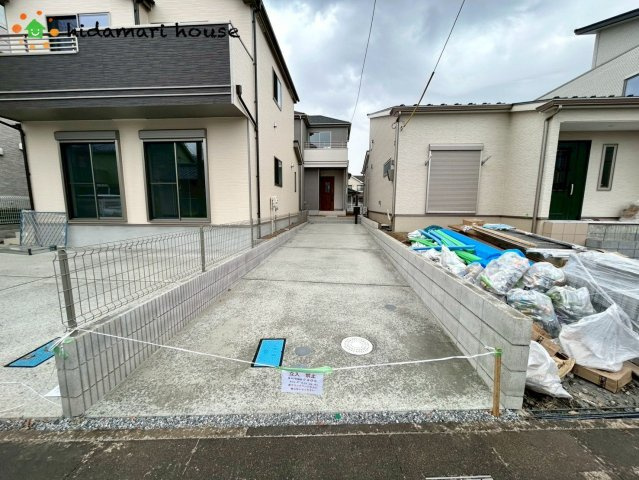 北区別所町　新築戸建　ハートフルAの駐車場