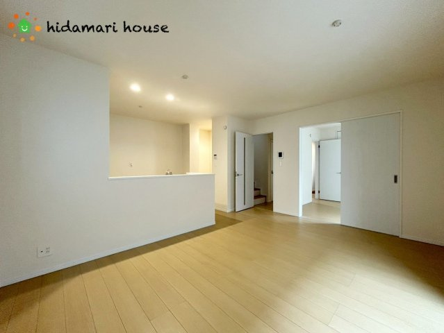 北区別所町　新築戸建　ハートフルAの居間・リビング