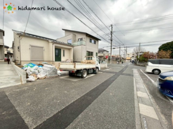 北区別所町　新築戸建　ハートフルAの前面道路含む現地写真
