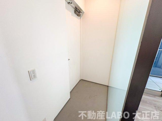 アーバンフラッツ湊町の玄関