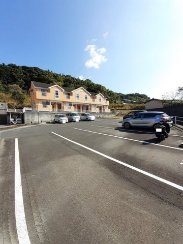 アンソレイユＴＮ　Ⅱの駐車場