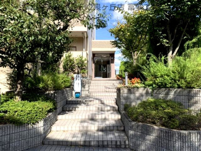 【エントランス】 | グミヒルズ