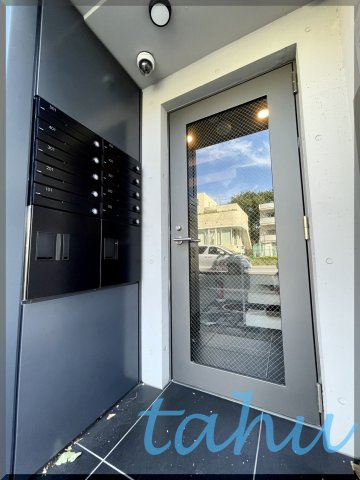 ミライズ中野江原町のエントランス