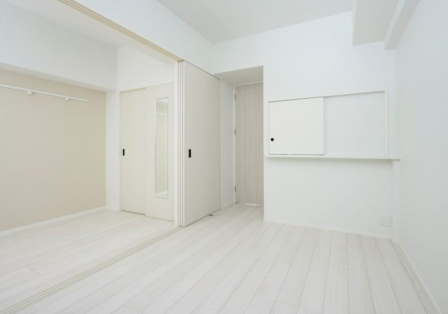 新品家具付きマンション博多駅前3(KaGood福岡)の居間・リビング