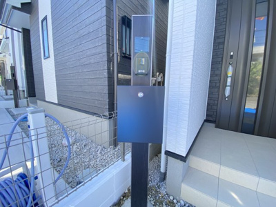 【設備】 | 那覇市具志（全7棟）A・C・D・E・F号棟 | C号棟　鍵付きポスト♪