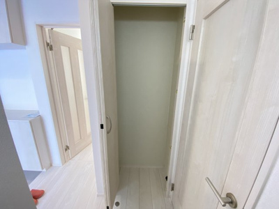 【収納】 | 那覇市具志（全7棟）A・C・D・E・F号棟 | C号棟　1階ホール収納付き♪