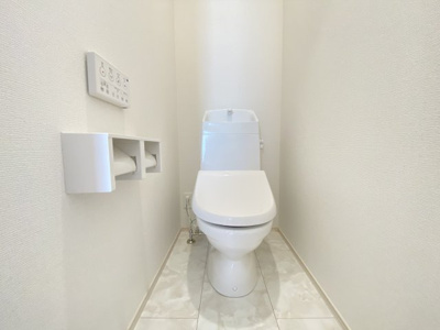 【トイレ】 | 那覇市具志（全7棟）A・C・D・E・F号棟 | C号棟　温水洗浄便座♪