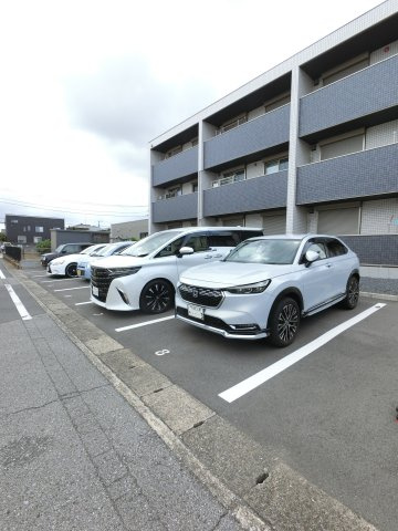 アリエッタの駐車場