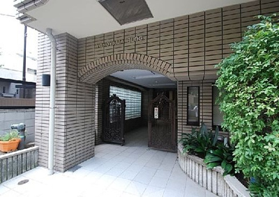 【エントランス】 | 横山ビル | ゆとりのあるエントランスです