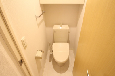 【トイレ】 | エリーワコート | コンパクトで使いやすいトイレです