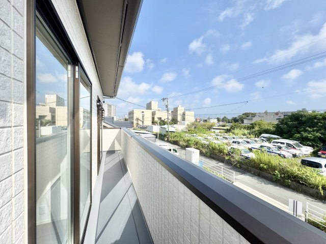 中央区入野町のバルコニー|バルコニーからの眺望です！前面に遮る物が無く、気持ちの良い景色が広がります！　