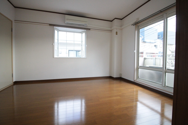 グリーンハイツAの居間・リビング