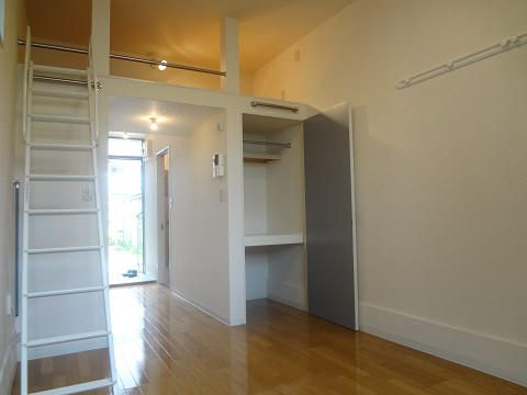 アーバンタナカの内装