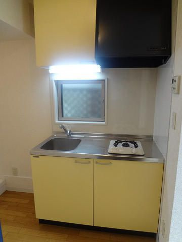 アーバンタナカのキッチン