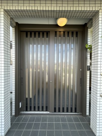 庄内町6丁目　中古戸建の玄関