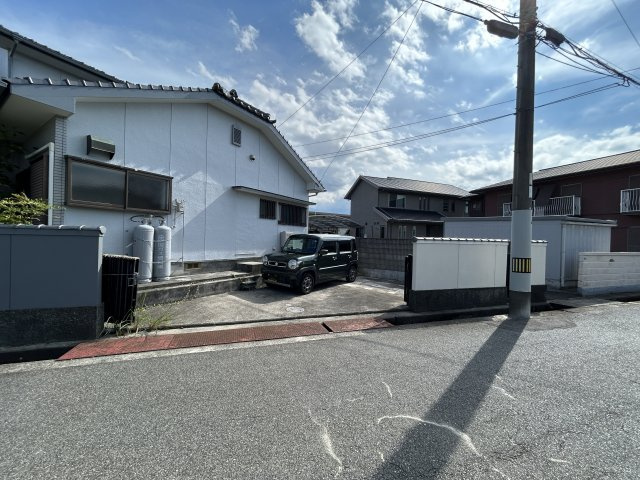 庄内町6丁目　中古戸建の前面道路含む現地写真