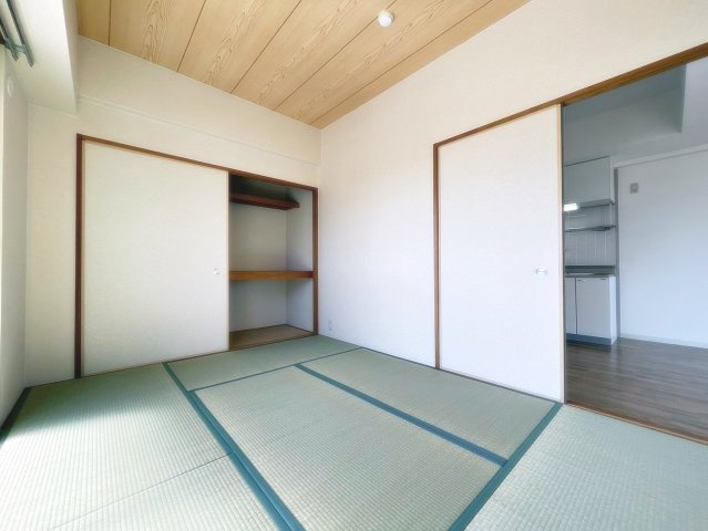 リバーサイド中山の和室|フローリングだけでなく、和室もあります